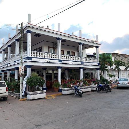 Hotel Fenix Cuyutlan  Bagian luar foto